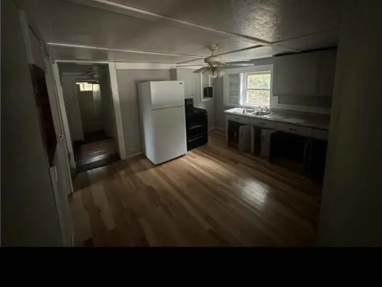6925 Buchanan Hwy — Photo 2