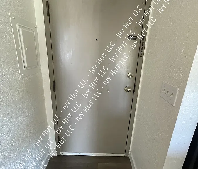 640 Date Ave #3 — Photo 32