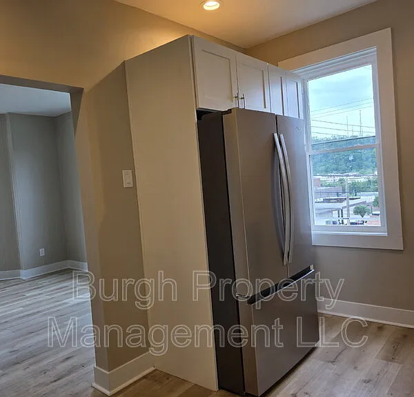 139 W 9th Ave — Photo 3