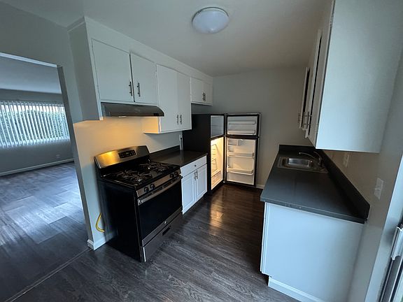 4th image of 22034 Arbor Ave APT 1