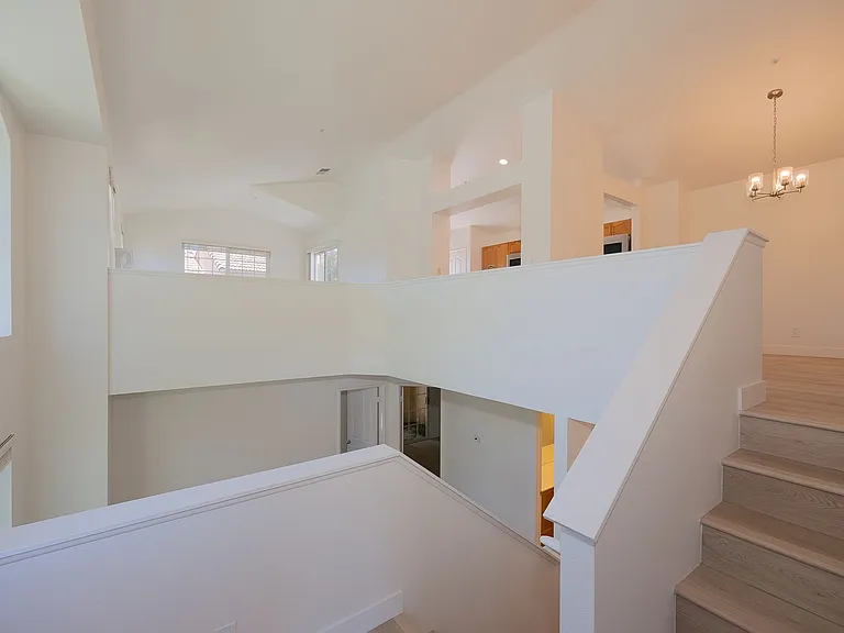 805 Moby Dick Ln — Photo 2