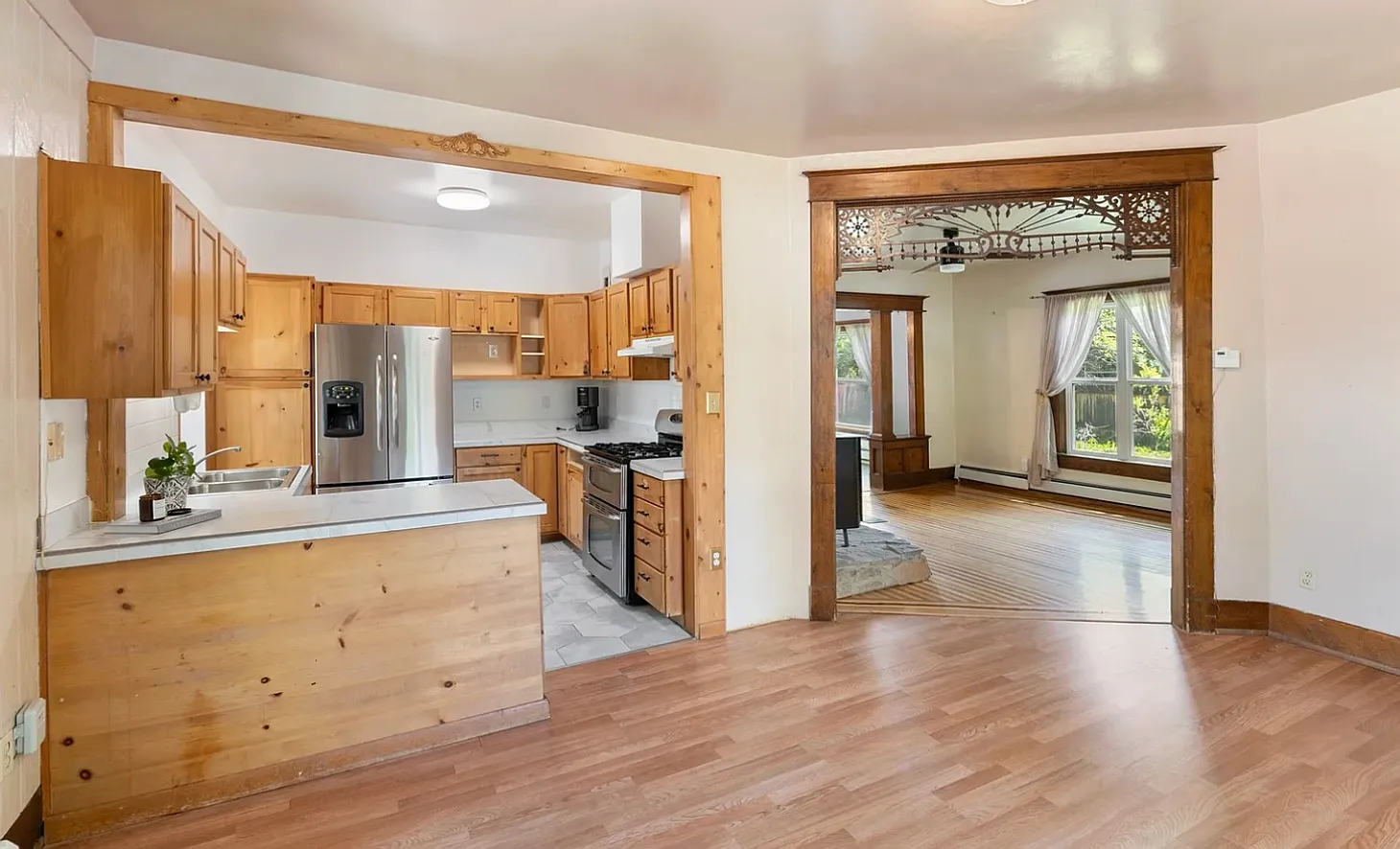 4 bed, 1920 sqft, $3,500 — Photo 4