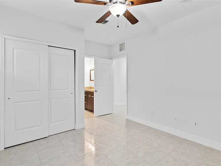 316 SW 16th St #B — Photo 18