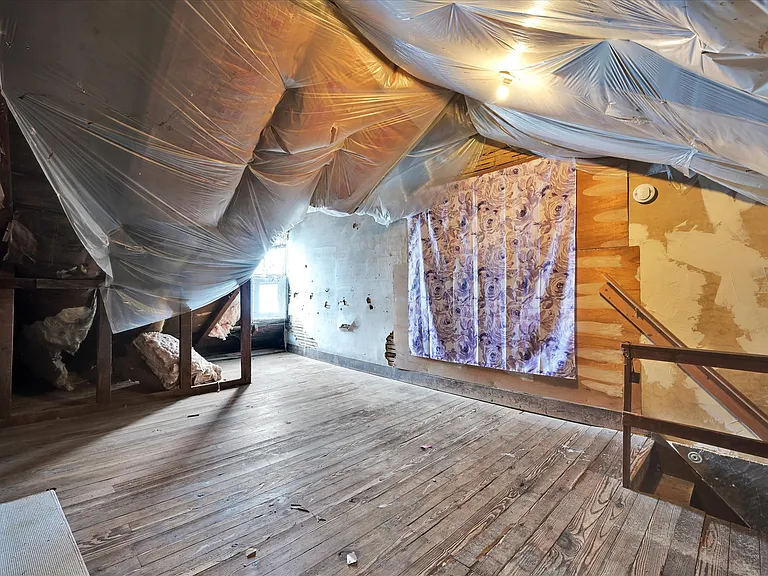 1323 W Norwegian St — Photo 23