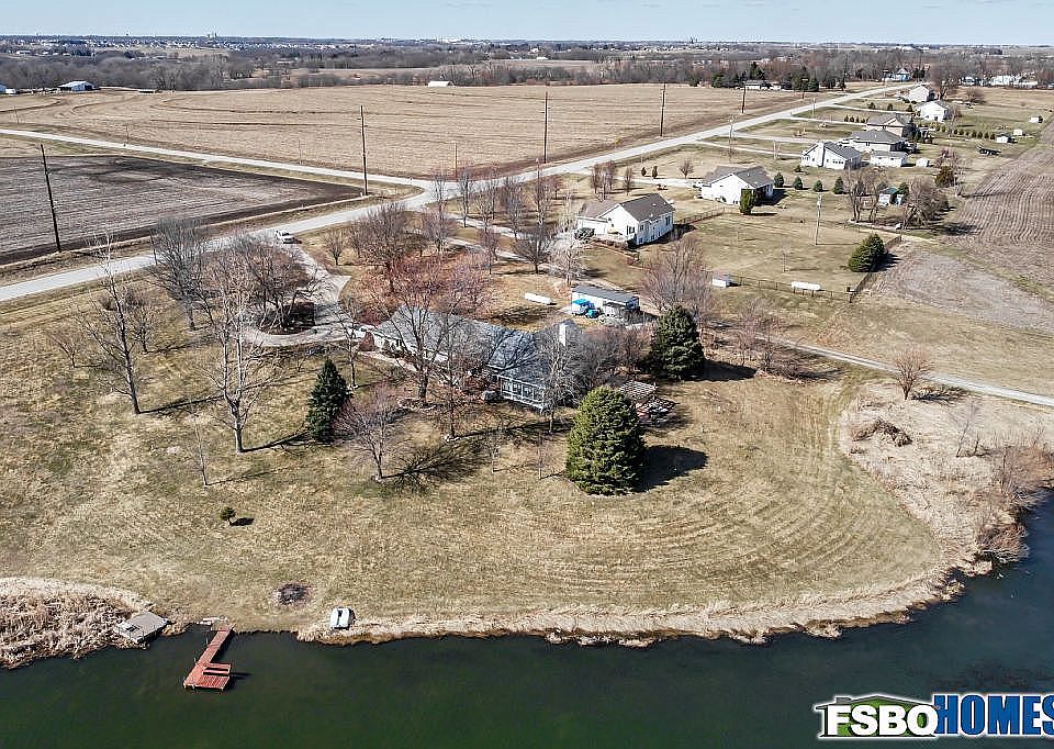 1st image of 2639 NE 96th St