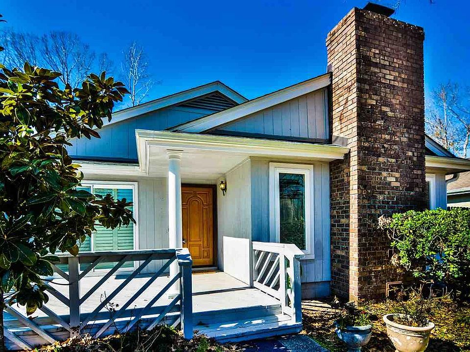 2nd image of 10 Pioneer Ln