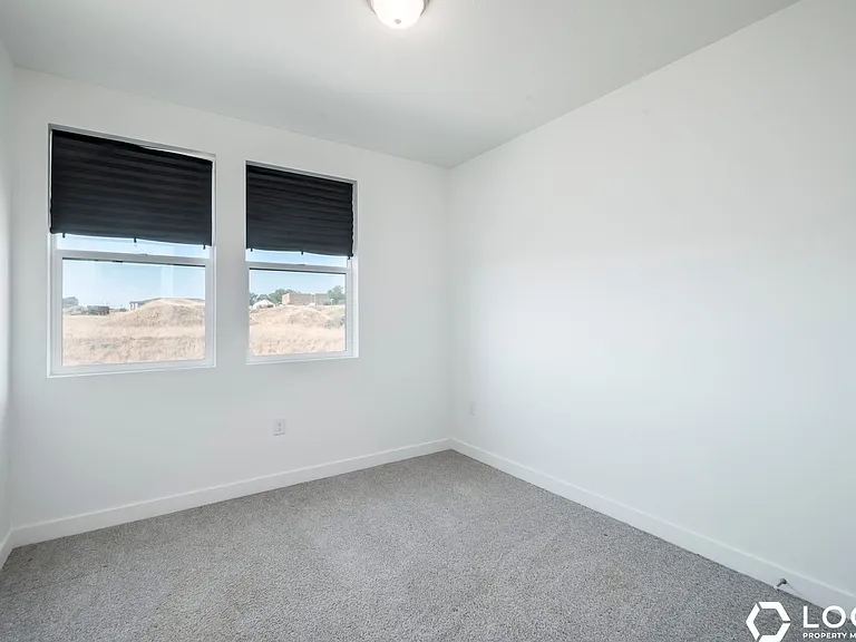 754 W Blue Magic Ln #303 — Photo 13