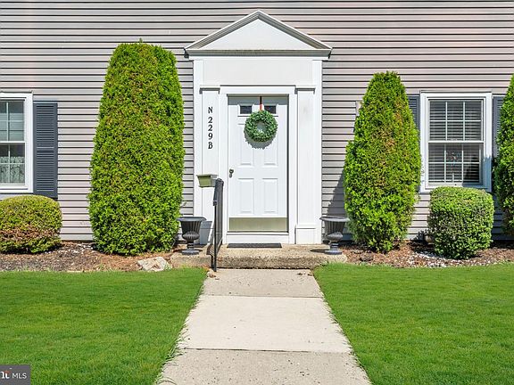 4th image of 229 Old Nassau Rd