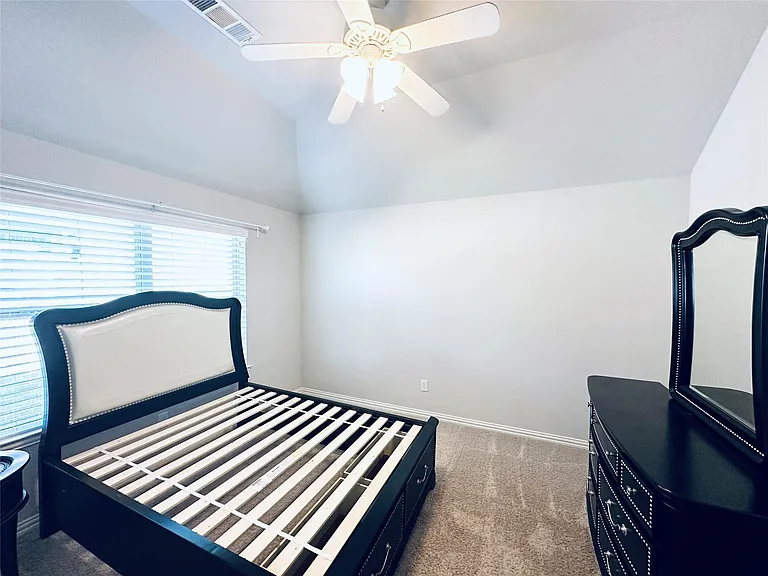 4712 El Paso St — Photo 14