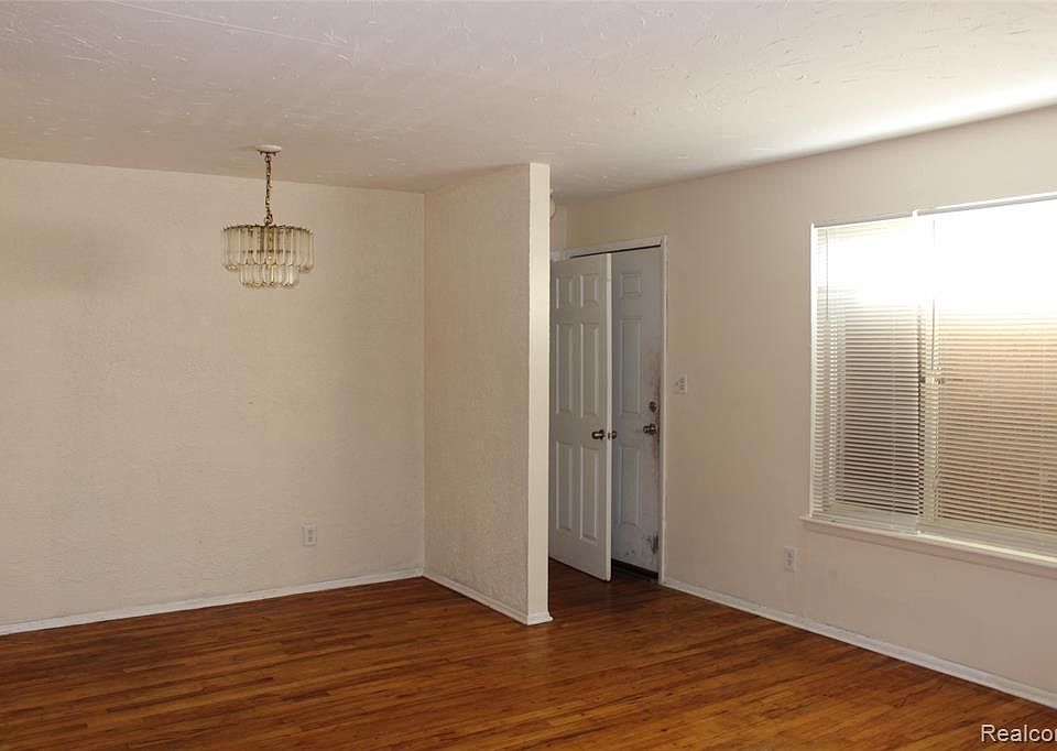1st image of 14823 Muirland St