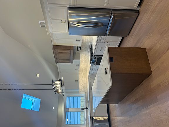 5th image of 9432 S 82nd Ct