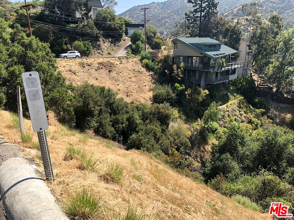 1st image of 2621 Kennington Dr