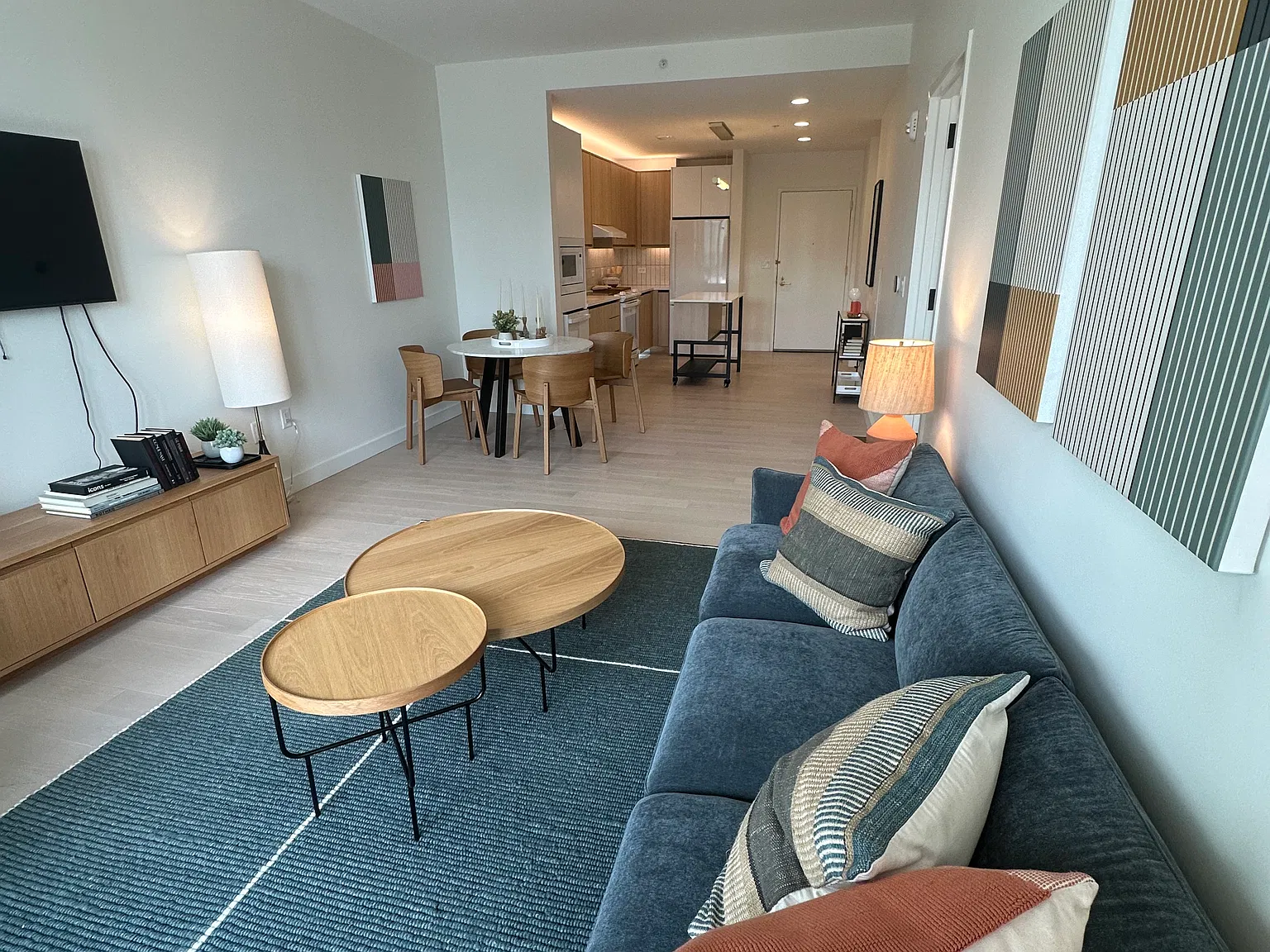 1 bed, 800 sqft, $4,295 — Photo 2
