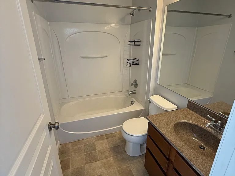 2191 Rolling Hills Dr — Photo 10