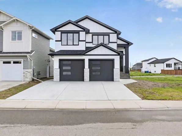 680 N Sixmile Cres S, Lethbridge, AB T1K 8G3