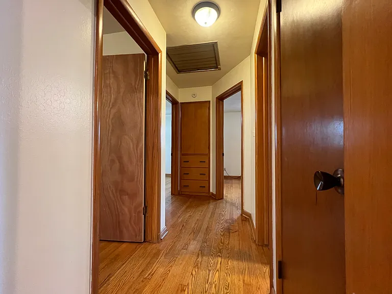 2250 S Virginia Ave — Photo 12