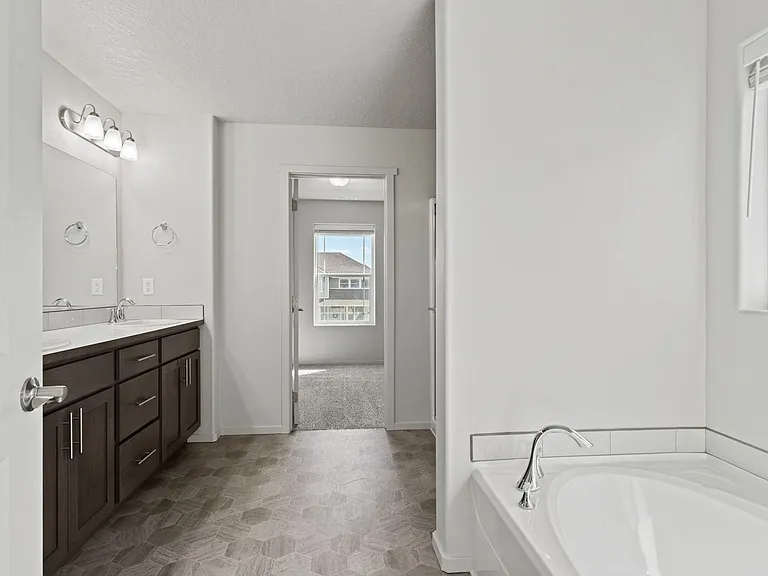 1422 N Corbin Rd — Photo 26