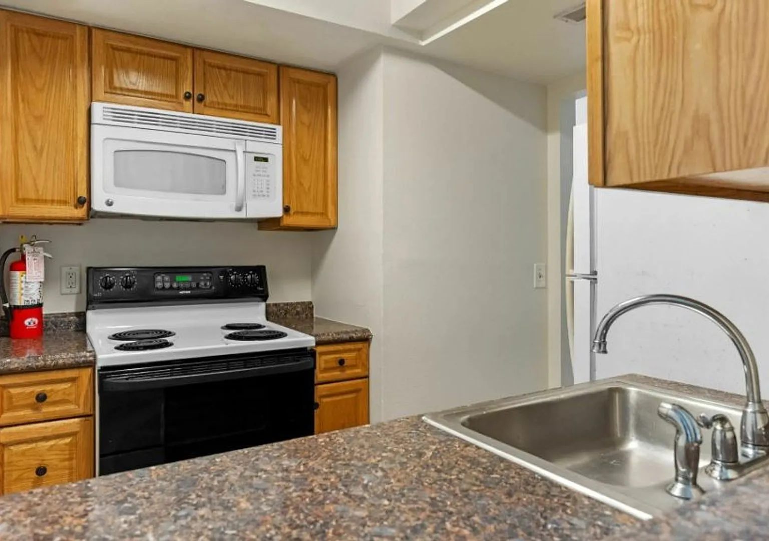 Hardin Place #C — Photo 4