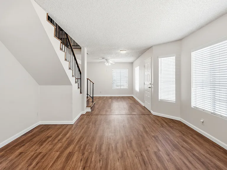 15303 Rancho Polermo Rd — Photo 5