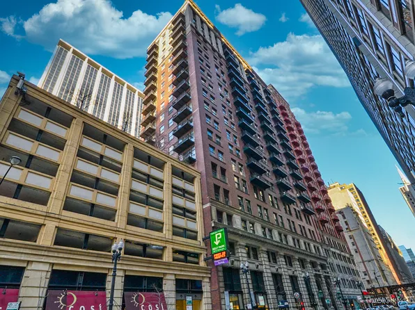 212 W Washington St APT 708, Chicago, IL 60606
