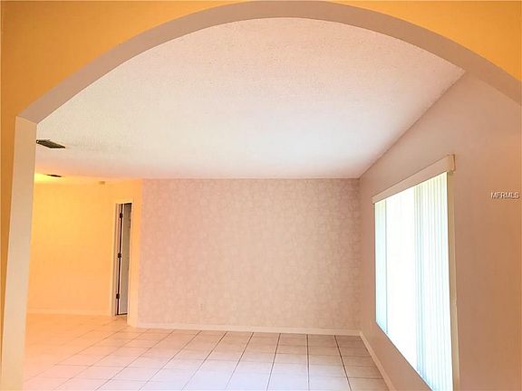3rd image of 15800 Sausalito Cir