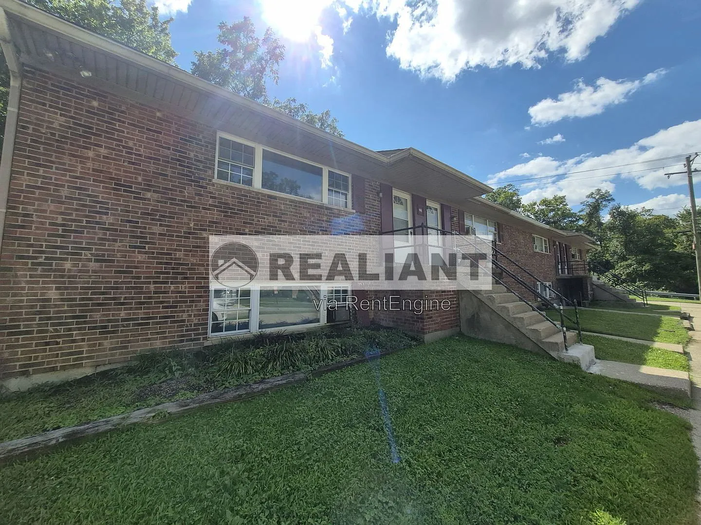 1 bed, 1.0 bath, $1,045 — Photo 2