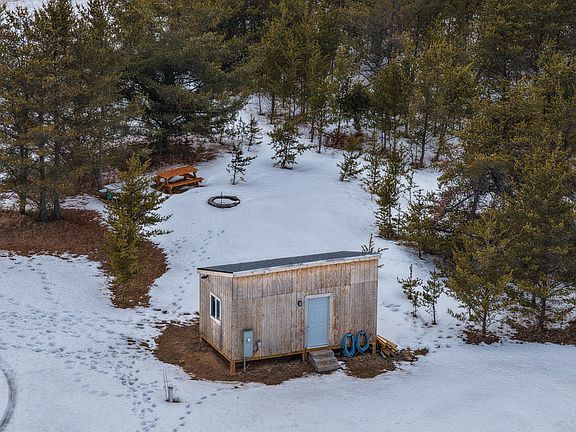 3rd image of 220 Swenson Rd NE