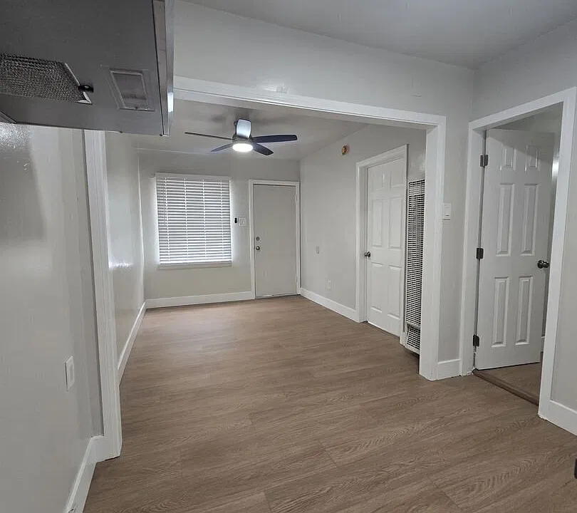 10965 S Figueroa St #6