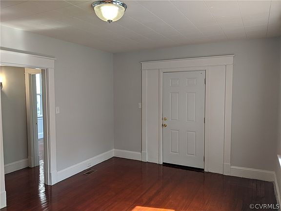 3rd image of 2303 Gordon Ave