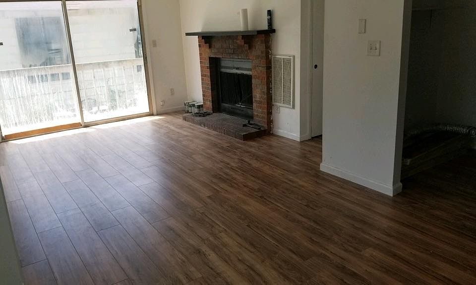 Spacious living room
