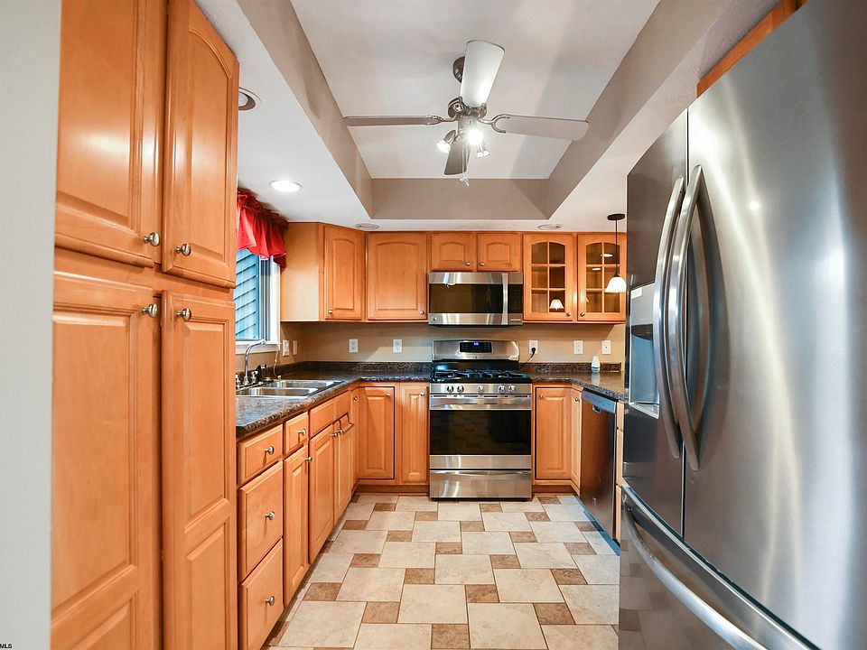 1041 Greystone Cir, WV 26508 Zillow