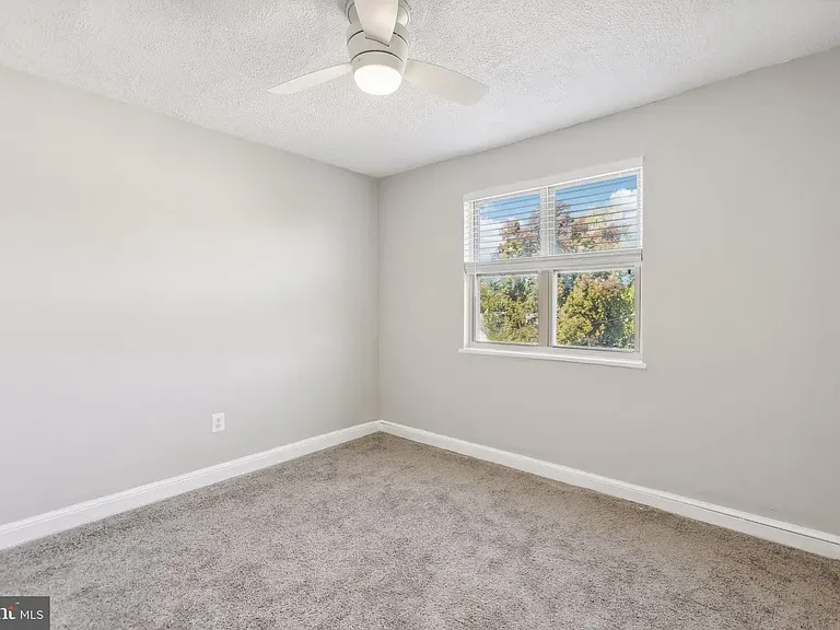 1112 Savannah St SE #31 — Photo 13