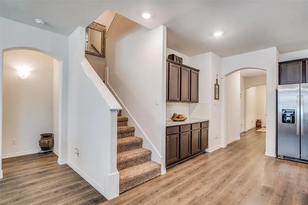3412 Brazos Dr — Photo 4