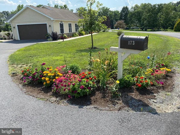 173 Buckingham Dr, Chambersburg, PA 17201