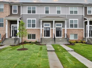 2252 Stonegate Rd, Algonquin, IL 60102