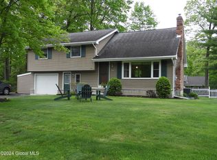 537 Leahy Ln, Ballston Spa, NY 12020