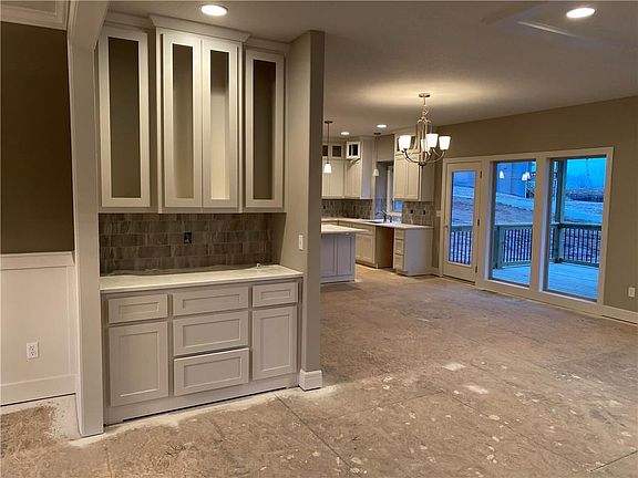 3rd image of 8723 N Spruce Ct
