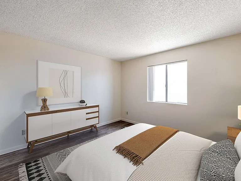 Hidden Cove Apartments — Photo 36