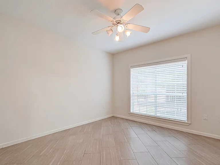 2803 Kings Crossing Dr #112 — Photo 16