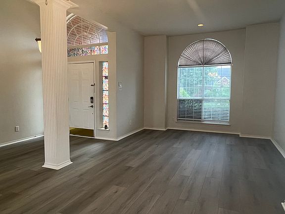 3rd image of 3849 Pine Valley Dr