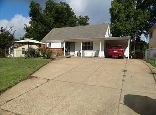 808 Western Park Dr, Memphis, TN 38109