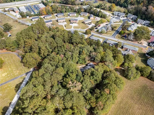 96 Fieldcrest Dr, Covington, GA 30014