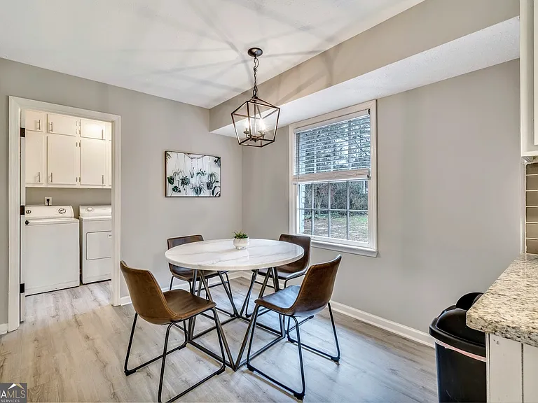 4428 John Dr — Photo 11