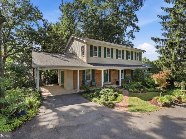 12024 Cheviot Dr, Herndon, VA 20170