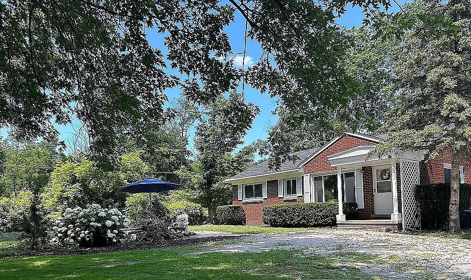 1st image of 8701 Brookville Rd