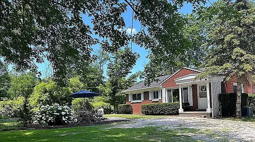 8701 Brookville Rd Photo 1