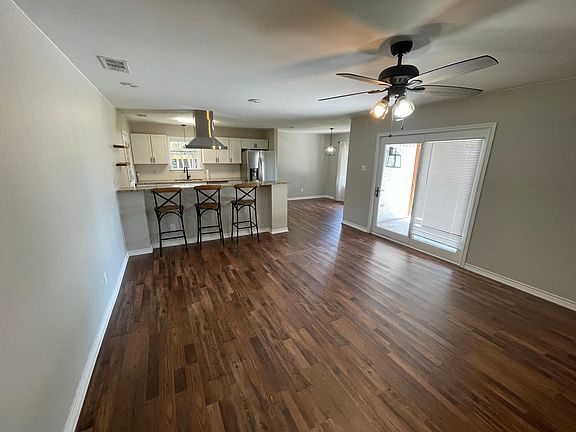 2nd image of 607 Deer Dr
