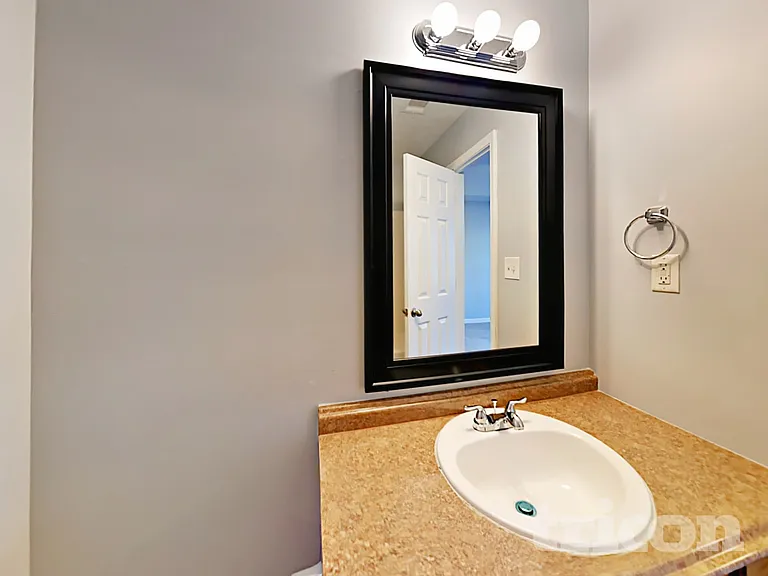 184 Kings Crossing Ct — Photo 16