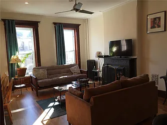 Rented by R New York