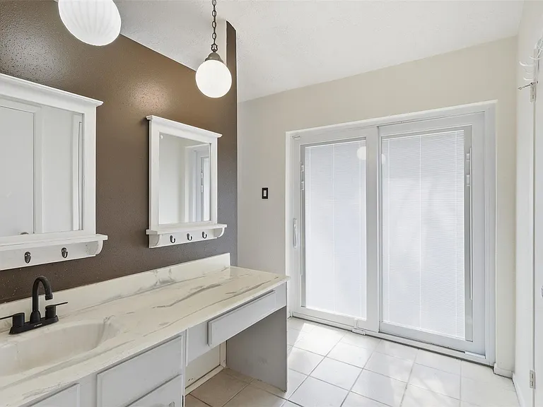 17211 Camberwell Green Ln — Photo 15